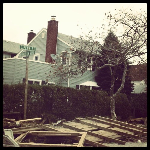 60747_10151114378776914_716381348_n